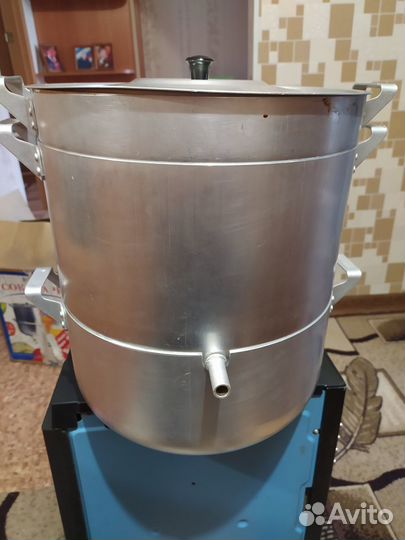 Продаю соковарку новая 6 литров