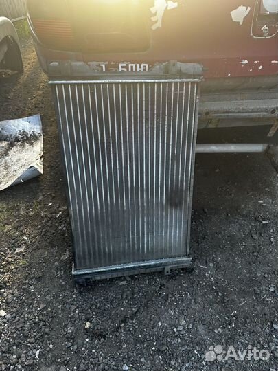Радиатор охлаждения opel omega b