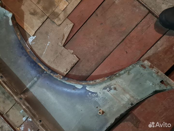 Крыло ауди 100 с4