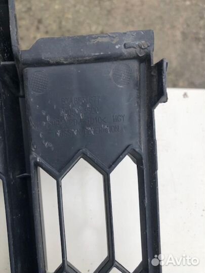 Решетка переднего бампера Skoda Rapid II Rapid