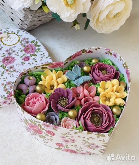 Сладкий букет из шоколада