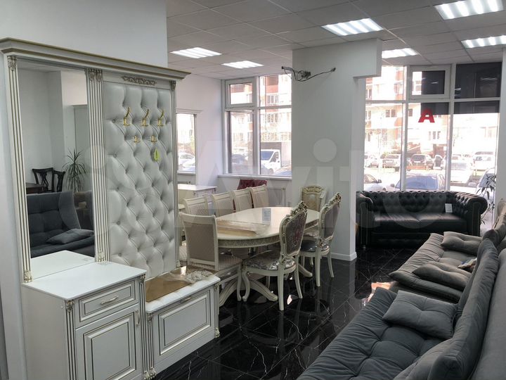 Торговое помещение в ЖК Инсити, 147.5 м²