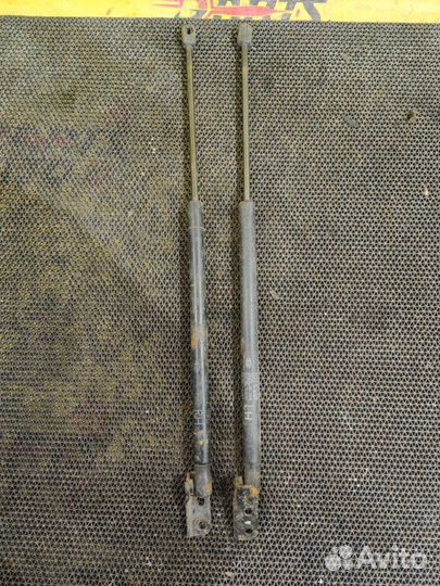 Амортизатор двери багажника Kia Sorento BL D4CB