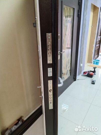 Дверь входная новая