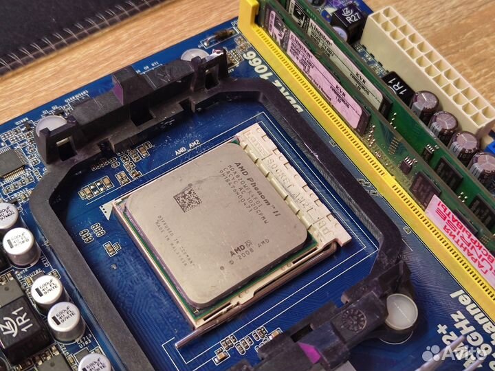 Комплект AMD Phenom X4 820 + мать + озу