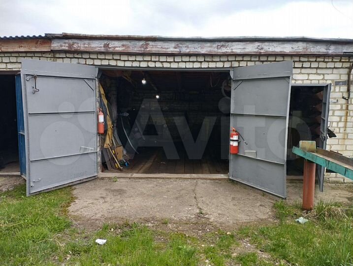 Гараж, > 30 м²