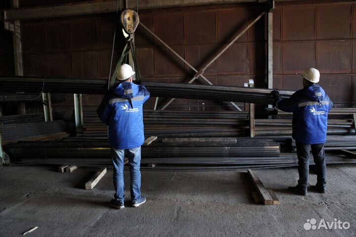 Рабочий на склад металлопроката