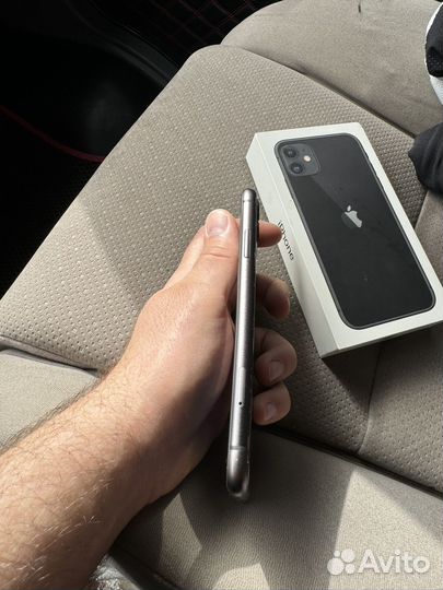 iPhone 11, 64 ГБ