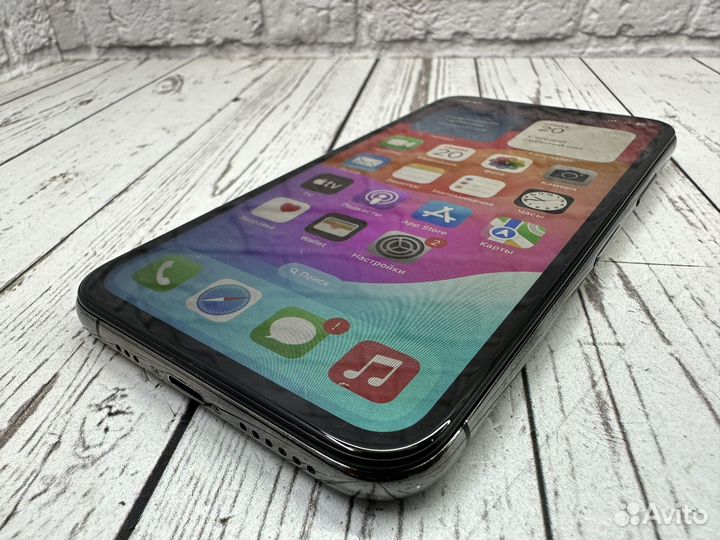 iPhone Xs, 64 ГБ