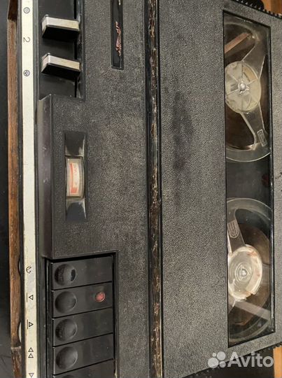 Катушечный магнитофон