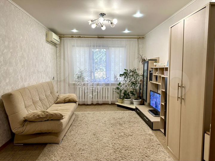 2-к. квартира, 53 м², 1/9 эт.