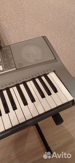 Синтезатор Yamaha PSR-R300