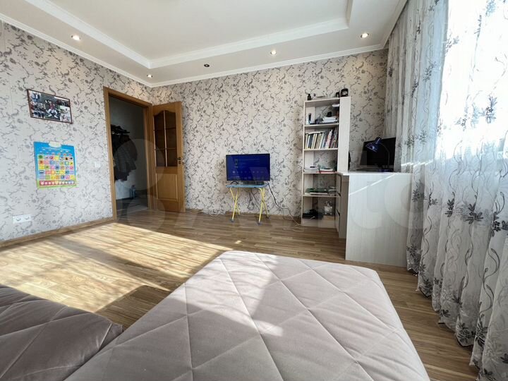 2-к. квартира, 50 м², 9/9 эт.