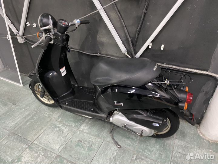 Японский скутер Honda Today