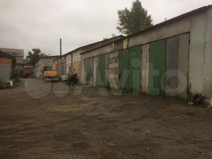 Гараж, > 30 м²