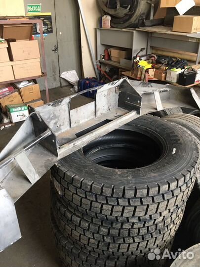 Передний бампер Тайота 70