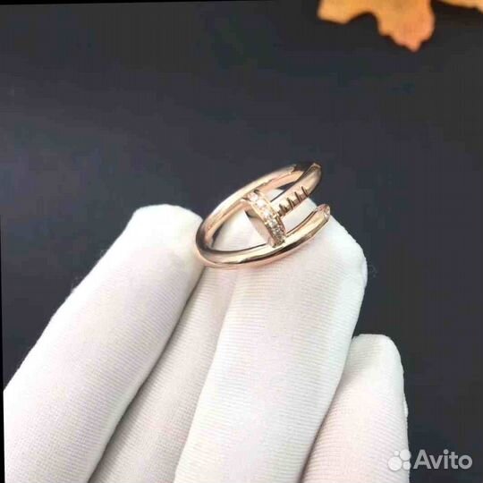 Кольцо Cartier с бриллиантами 0,14ct