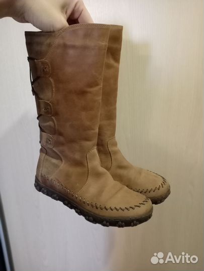 Одежда и обувь для девочки. 128-134