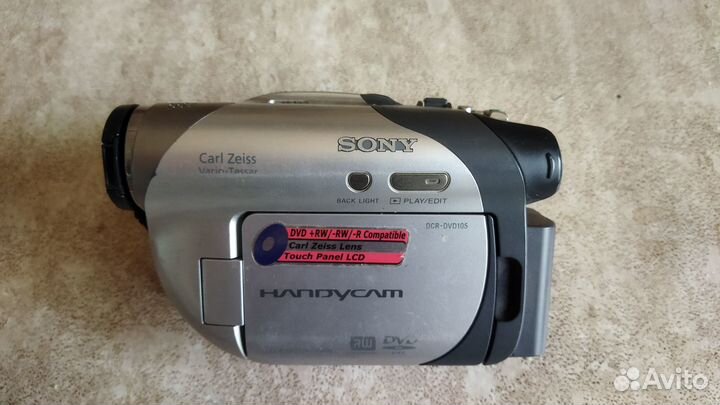 Видеокамера Sony DCR-DVD105E
