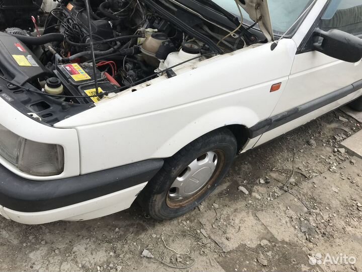 Крыло переднее левое на volkswagen passat b3