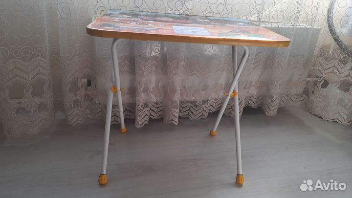 Детский столик