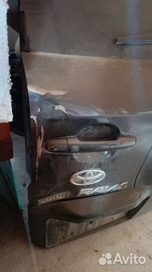 Дверь задняя на toyota rav4