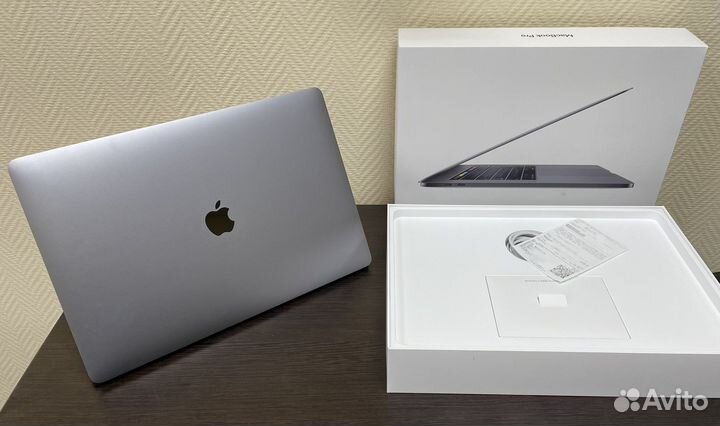 MacBook Pro 15 2019 Touch Bar (идеал)