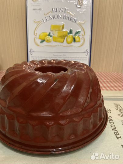 Большая эмалированная форма для кекса