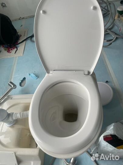 Инсталляция с унитазом