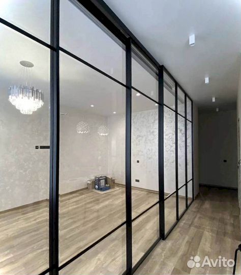 Стеклянная перегородка