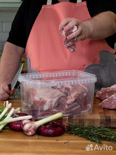 Банка пластиковая прямоугольная 2,2 л