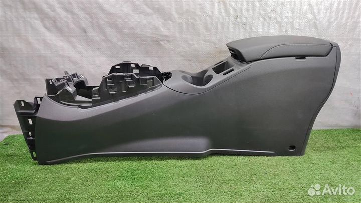 Консоль центральная с подлокотником Nissan Qashqa