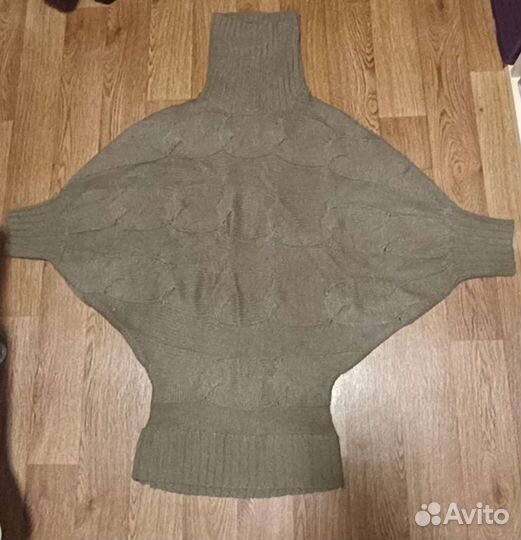 Свитер женский 42-44, Страдивариус