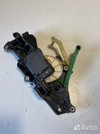 Моторчик заслонки отопителя Volvo S60