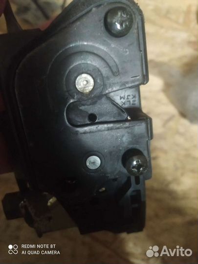 Hyundai Elantra 3XD замок двери с активатором пере