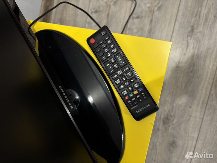 Телевизор Samsung UE22ES5000W 22