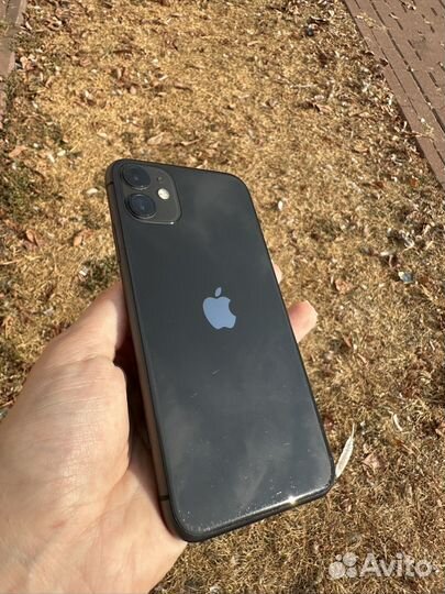 iPhone 11, 64 ГБ