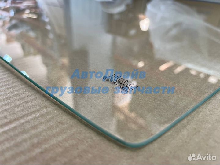 Стекло двери Скания 4 серия левое