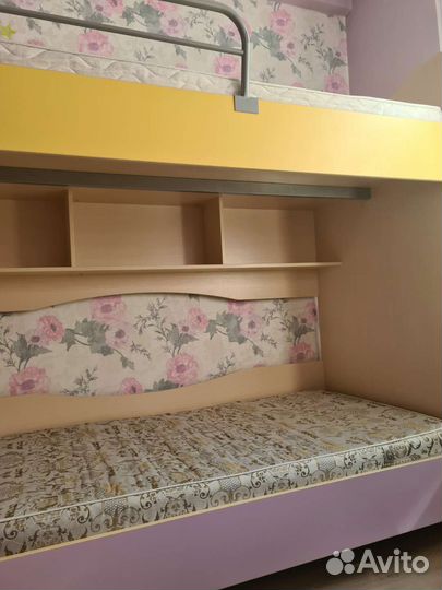 Двухъярусная кровать