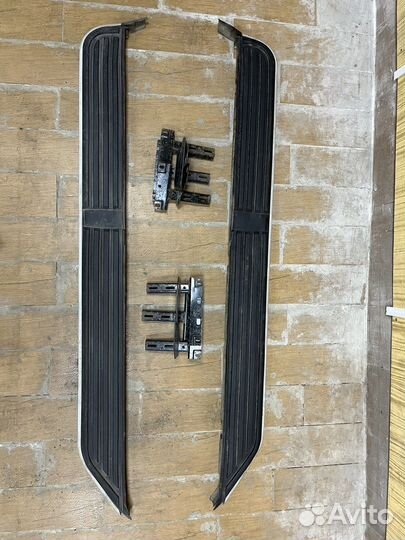 Пороги для Discovery 4, с кронштейнам