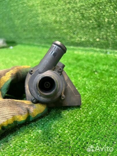 Насос антифриза дополнительный Volkswagen Tiguan