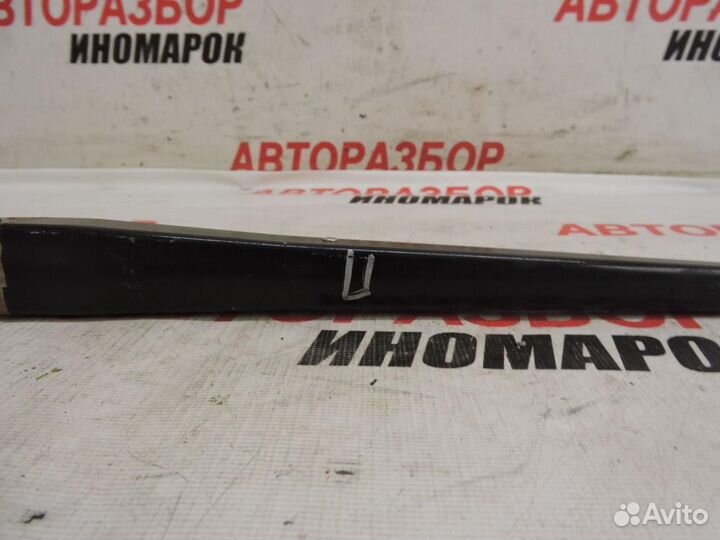 Поводок стеклоочистителя передний правый Toyota Pr