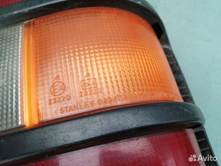 Фонарь задний правый Mitsubishi Pajero 2