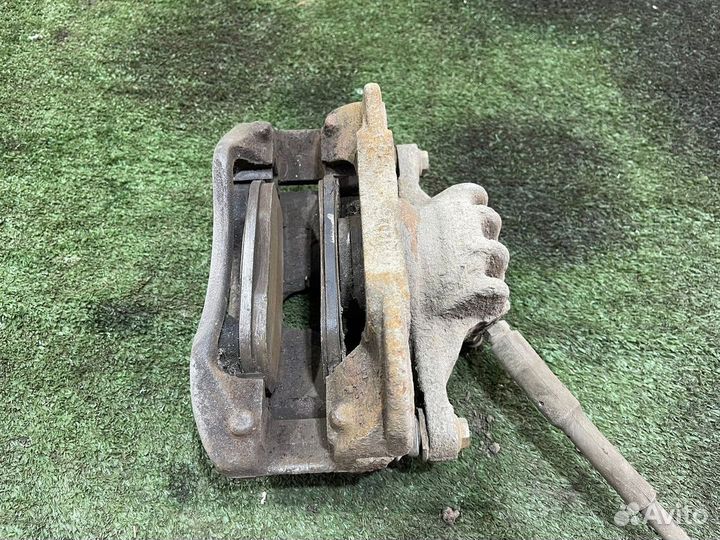 Суппорт передний правый Peugeot 308 1.6 EP6 2011