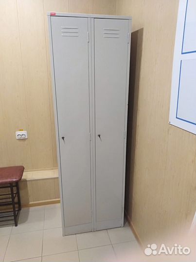 Шкаф металлический для одежды бу