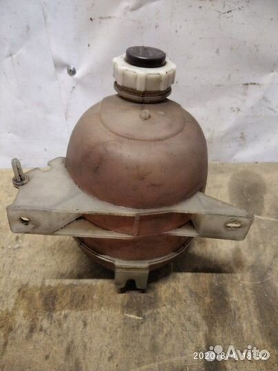 Бачок расширительный Renault Logan 1 2004