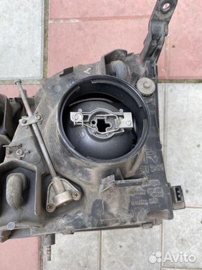 Фара правая на Lexus LX 470 J100 1998-2007