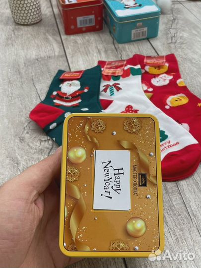 Новогодние подарочные носки в коробке