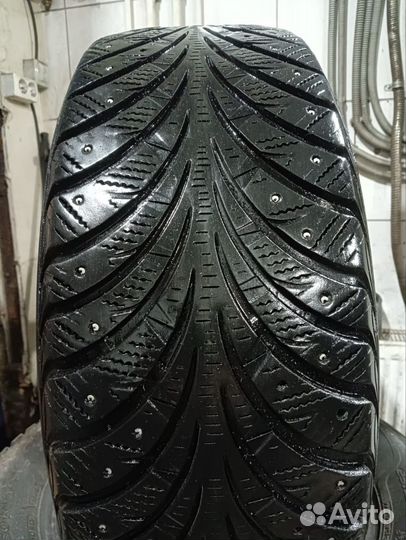 Sava Eskimo Stud 215/60 R16 99T