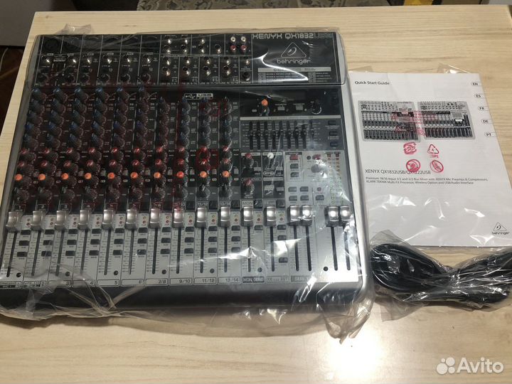 Микшерный пульт Behringer qx1832usb новый